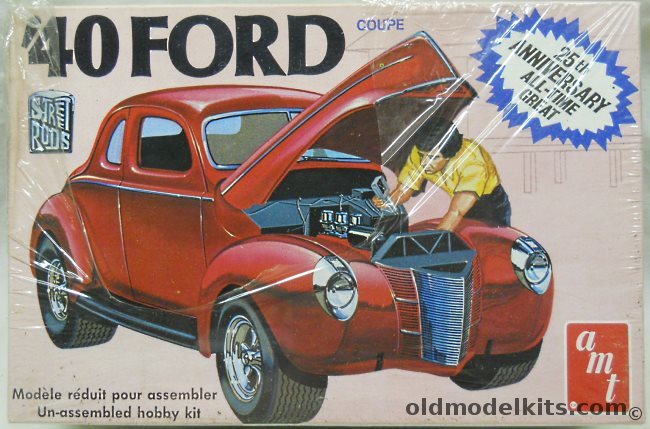 AMT 1/25 1940 Ford Coupe - Stock or Street, A140 plastic model kit